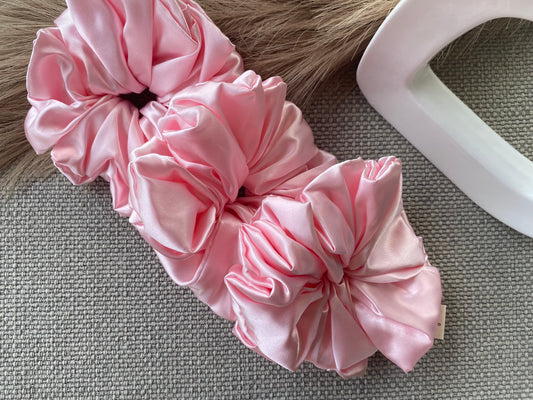 PINK SCRUNCHIES
