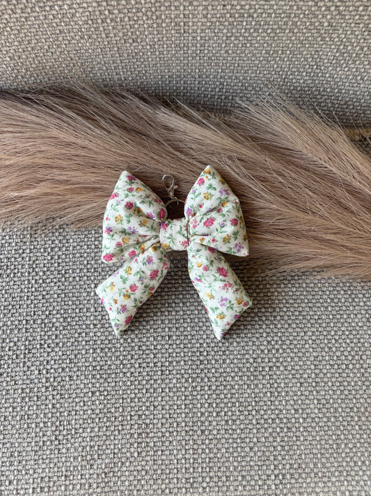 Flower Garden Bow Keychain Holder
