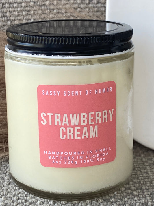 Strawberry Cream. 8oz Candle