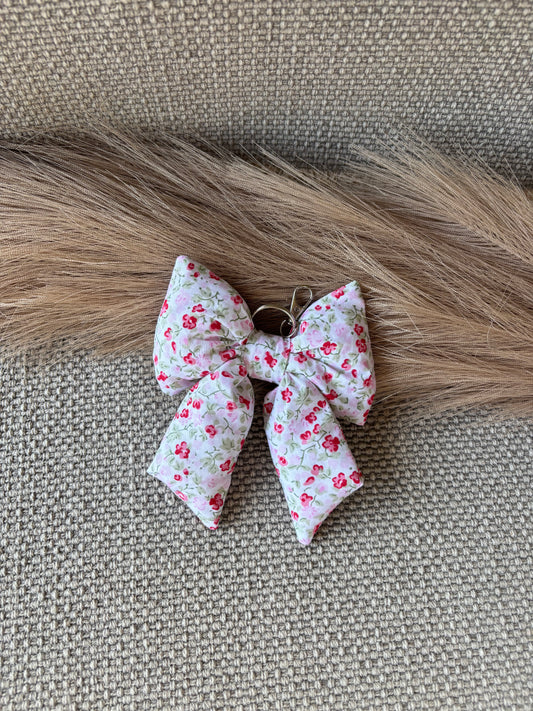 Rosie Field Bow Keychain Holder